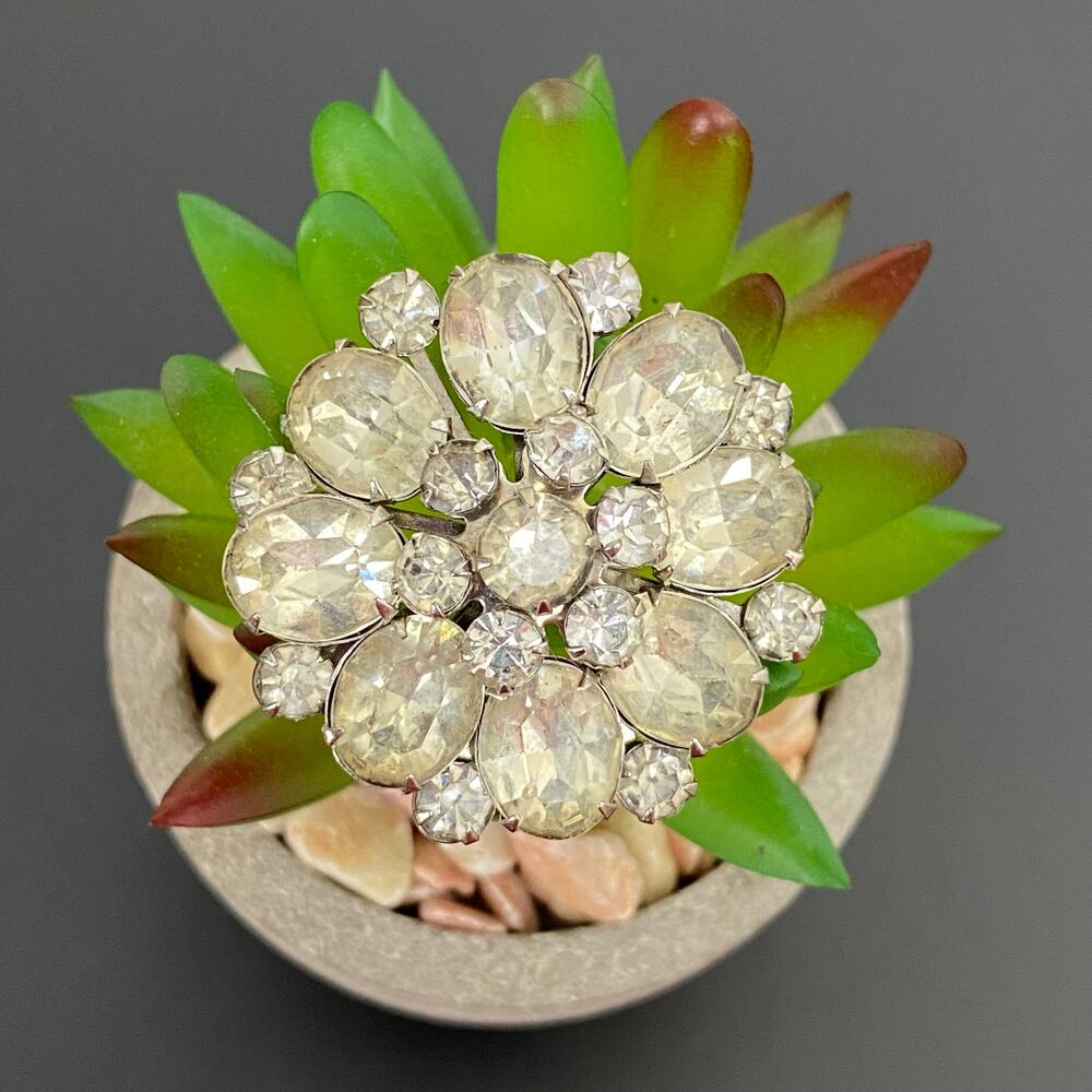 Vintage 1950s Mid-Century Clear Crystal Rhinestone Flower Cluster Brooch Pin